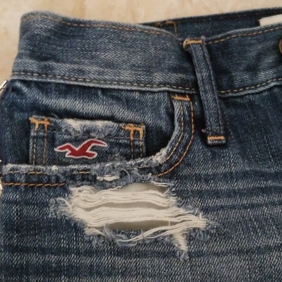 Hollister Blue Jean Distressed Shorts (23) - Picture 2 of 4